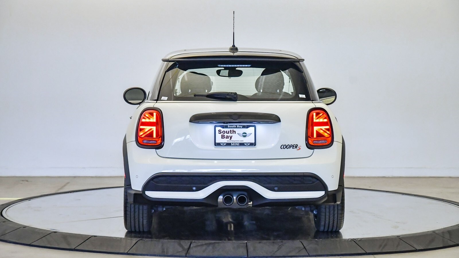 2023 Mini Cooper 2 Door Hardtop photo 2
