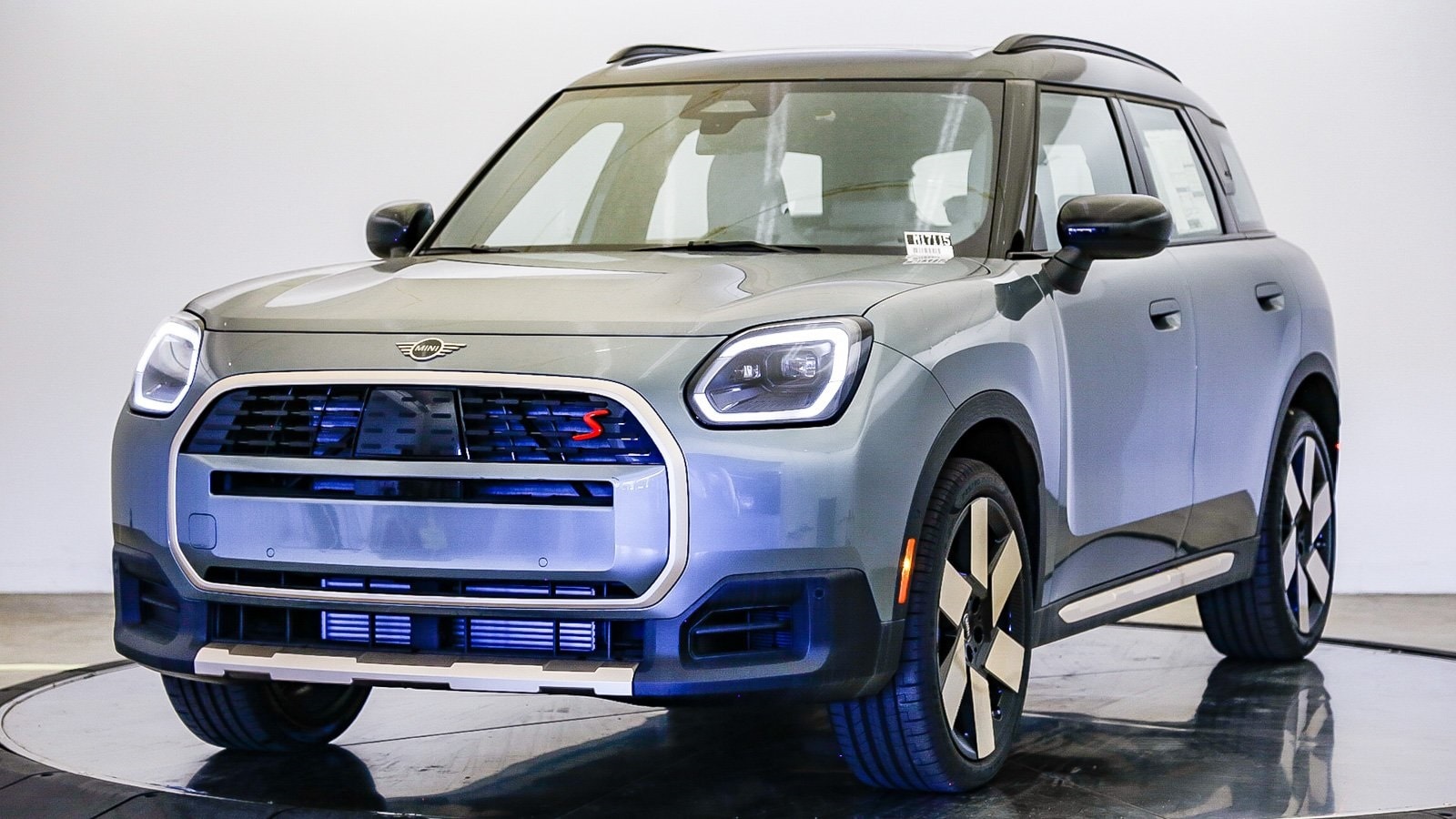 2025 MINI Countryman Signature Plus