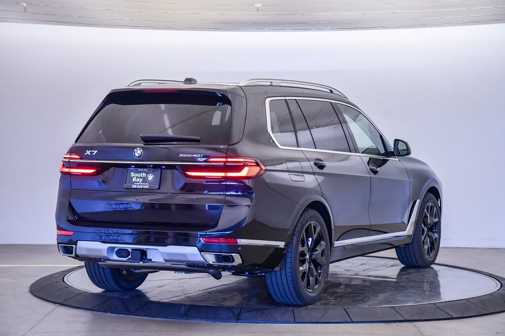 New 2026 BMW X7 xDrive40i SUV