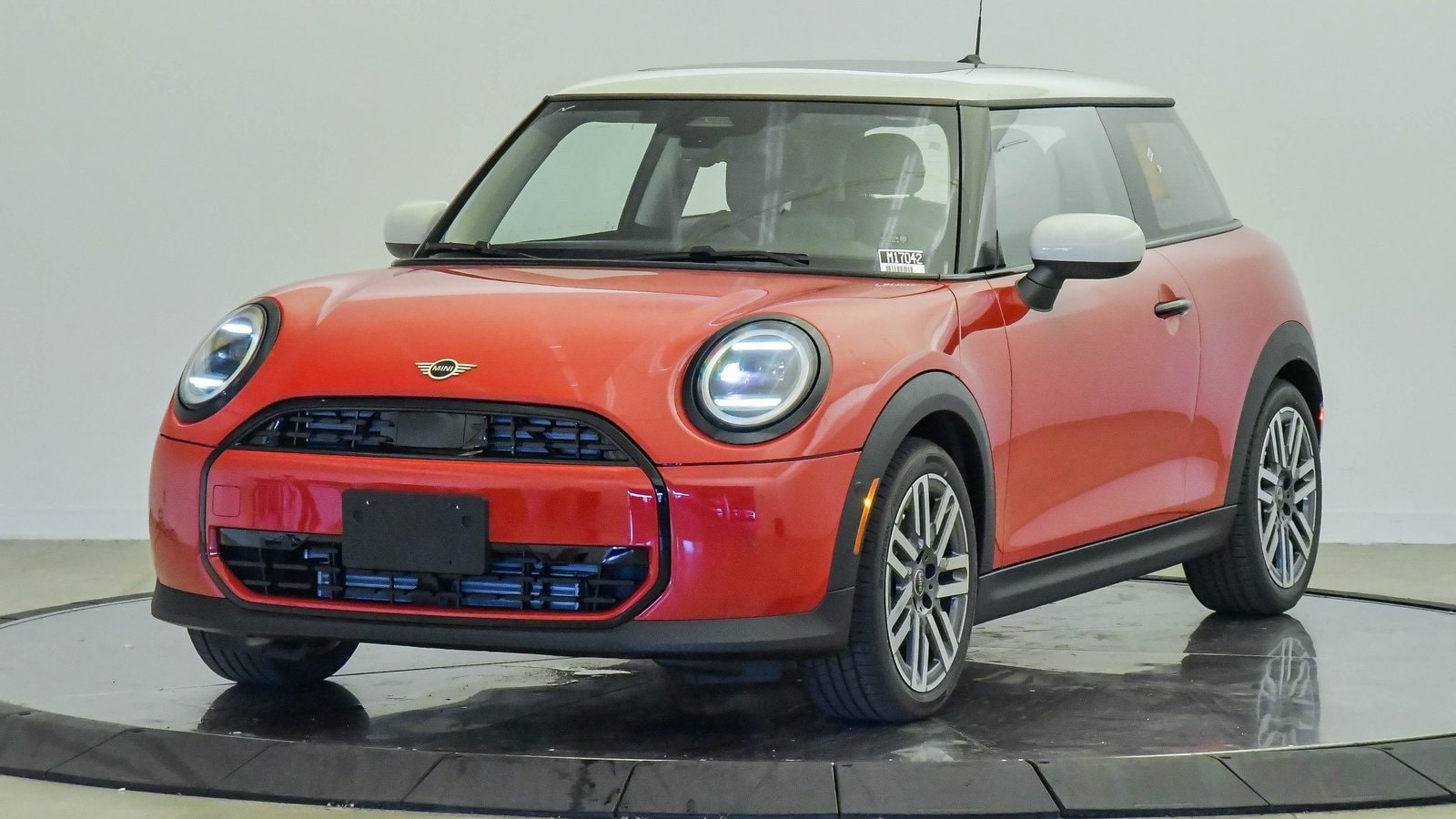 2025 MINI Hardtop 2 Door Signature Plus
