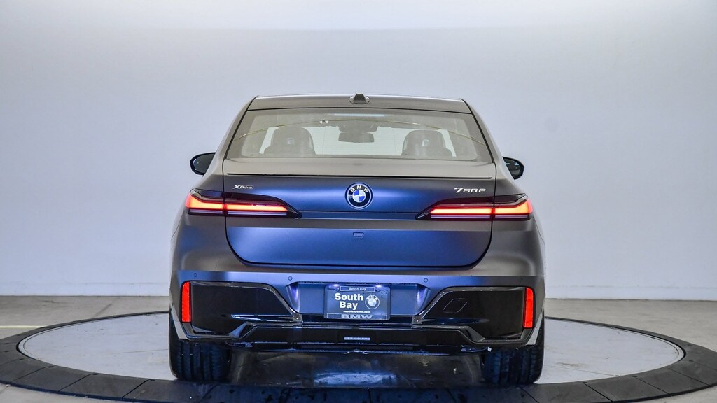 New 2026 BMW 7 Series 750e xDrive Sedan