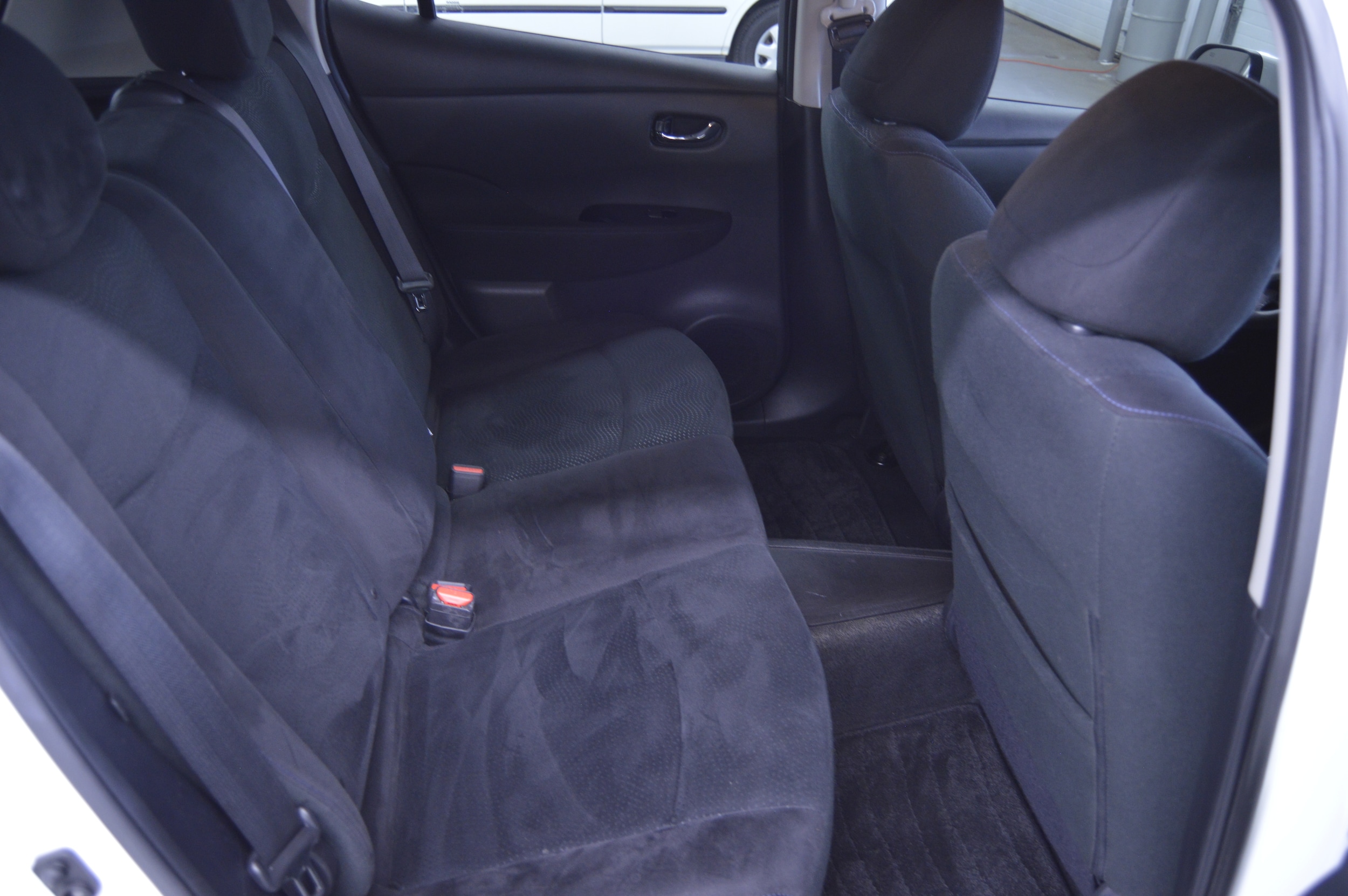 2016 Nissan LEAF SV - Photo 16