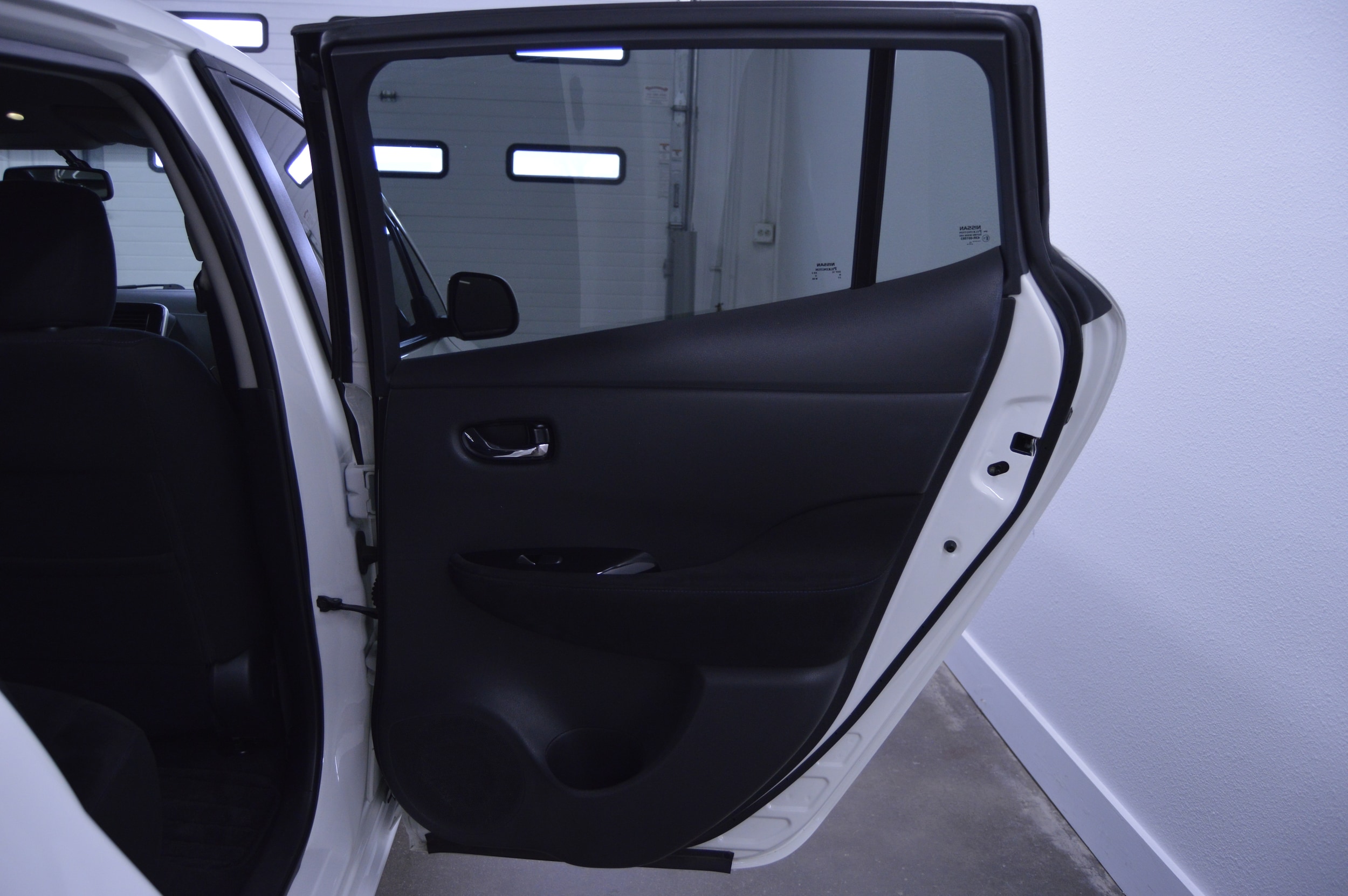 2016 Nissan LEAF SV - Photo 15