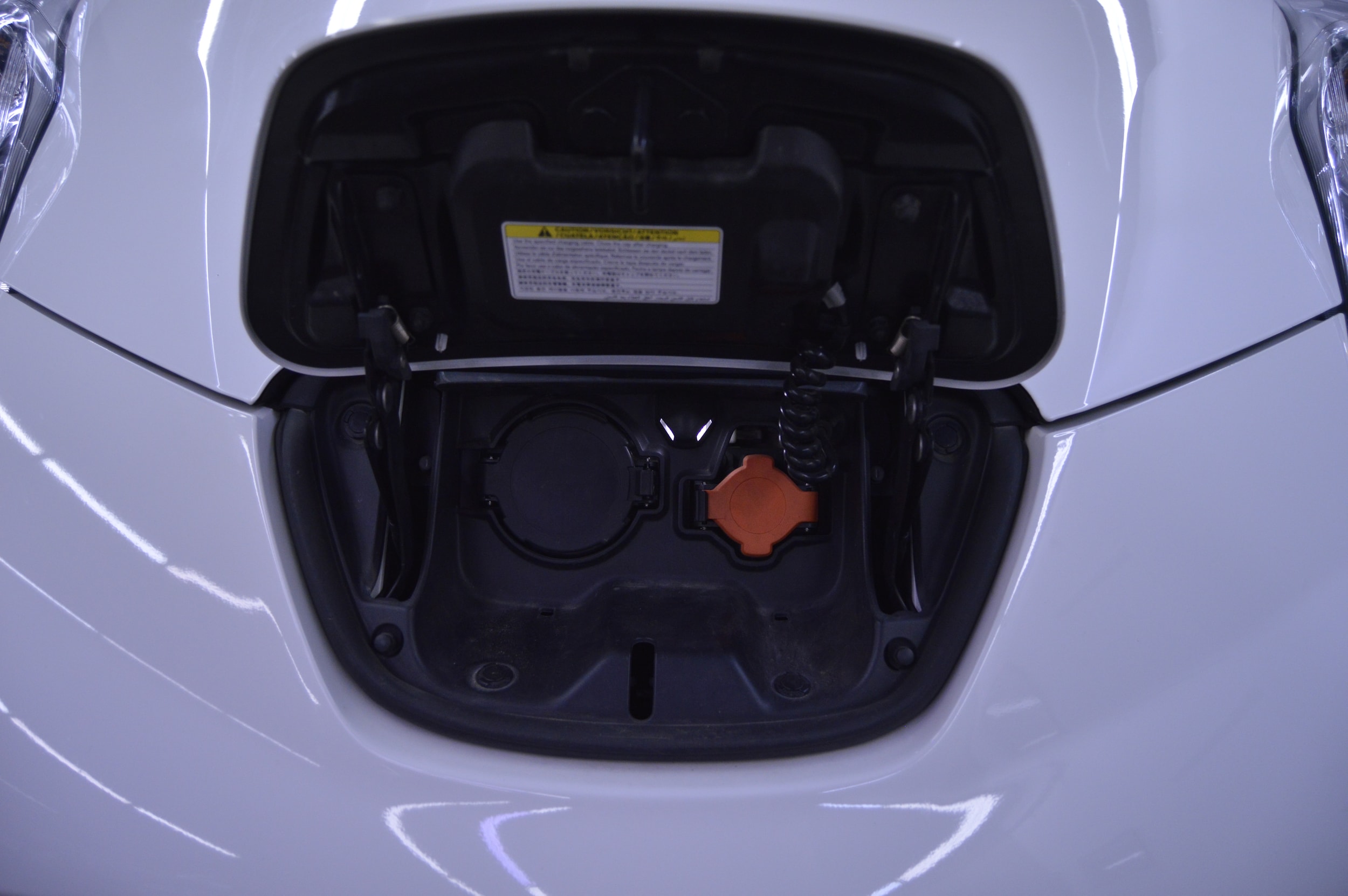 2016 Nissan LEAF SV - Photo 21