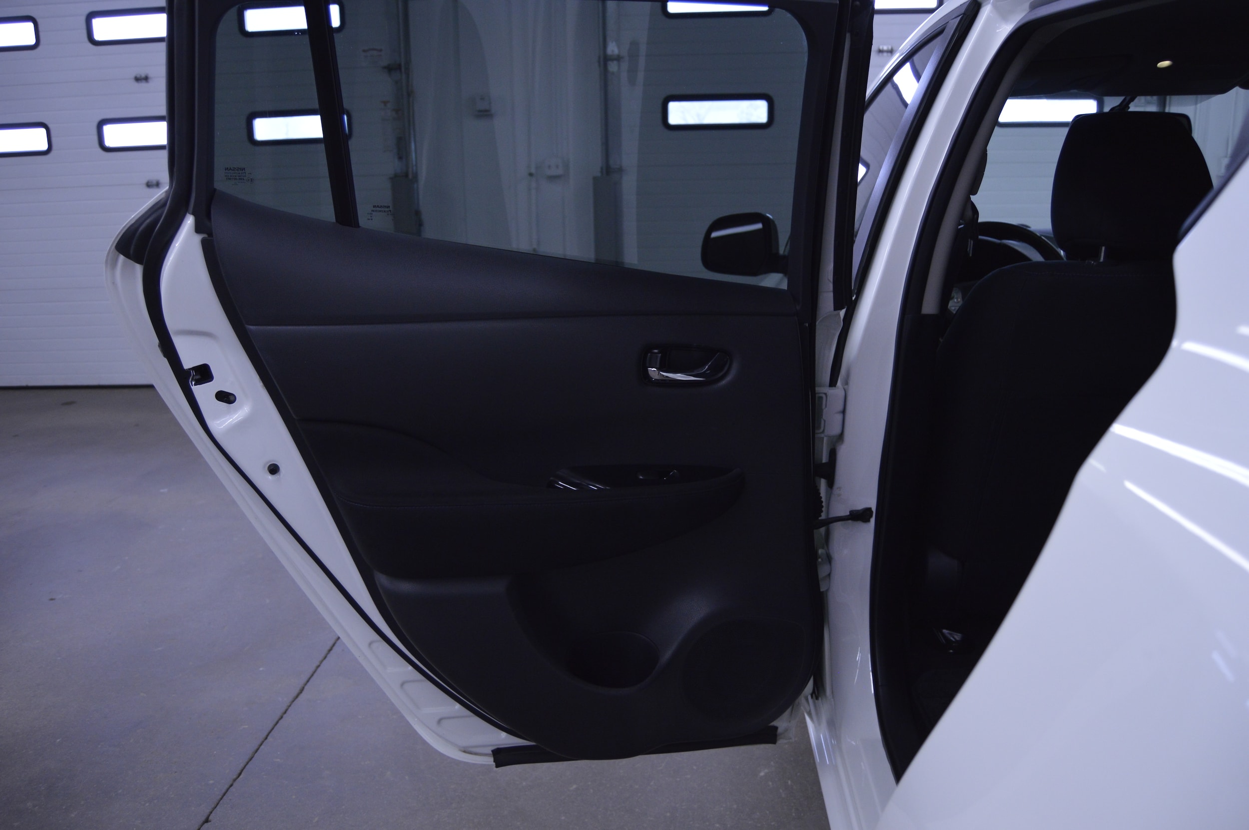 2016 Nissan LEAF SV - Photo 13
