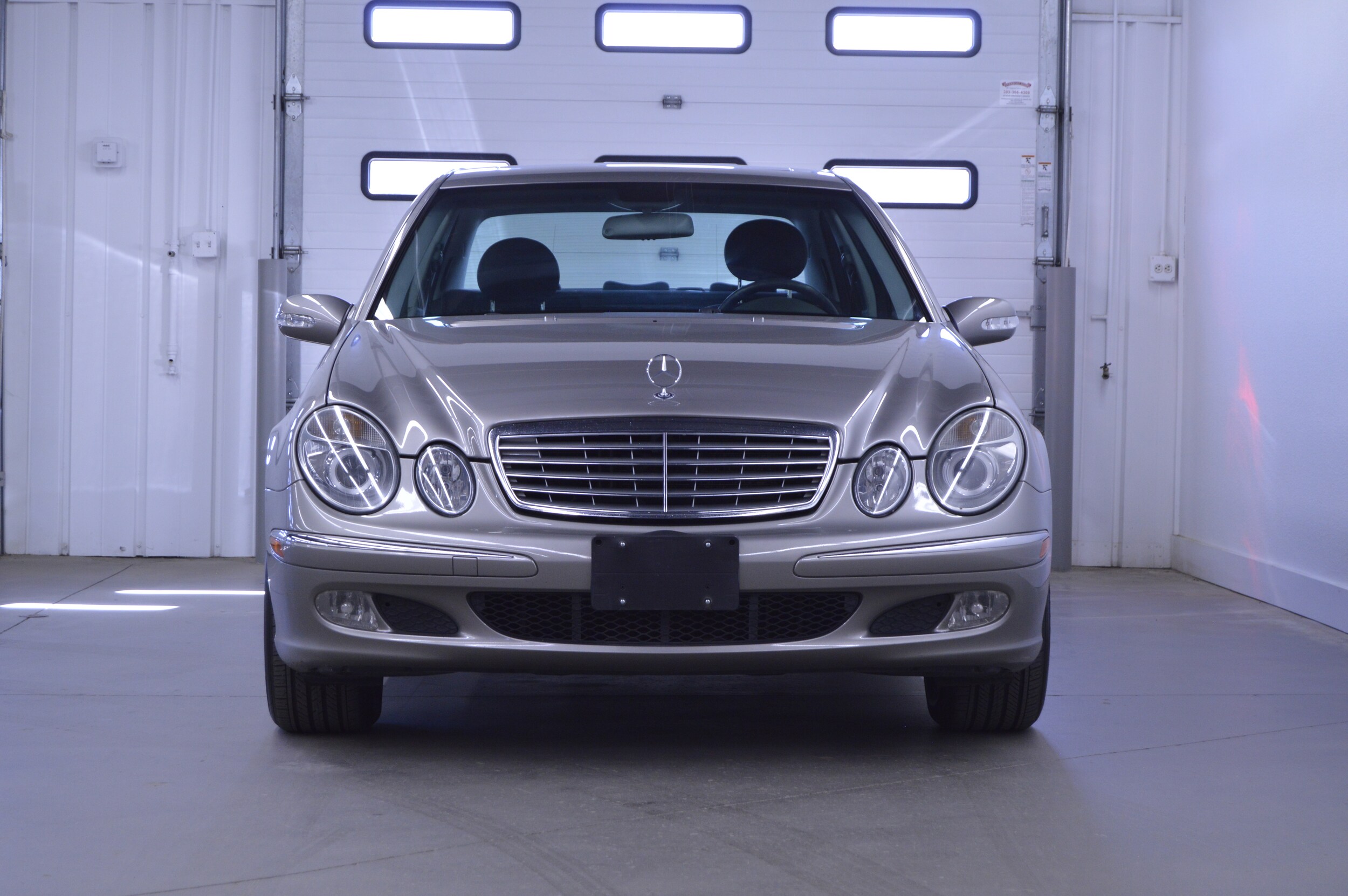 2004 Mercedes Benz E Sedan photo 2