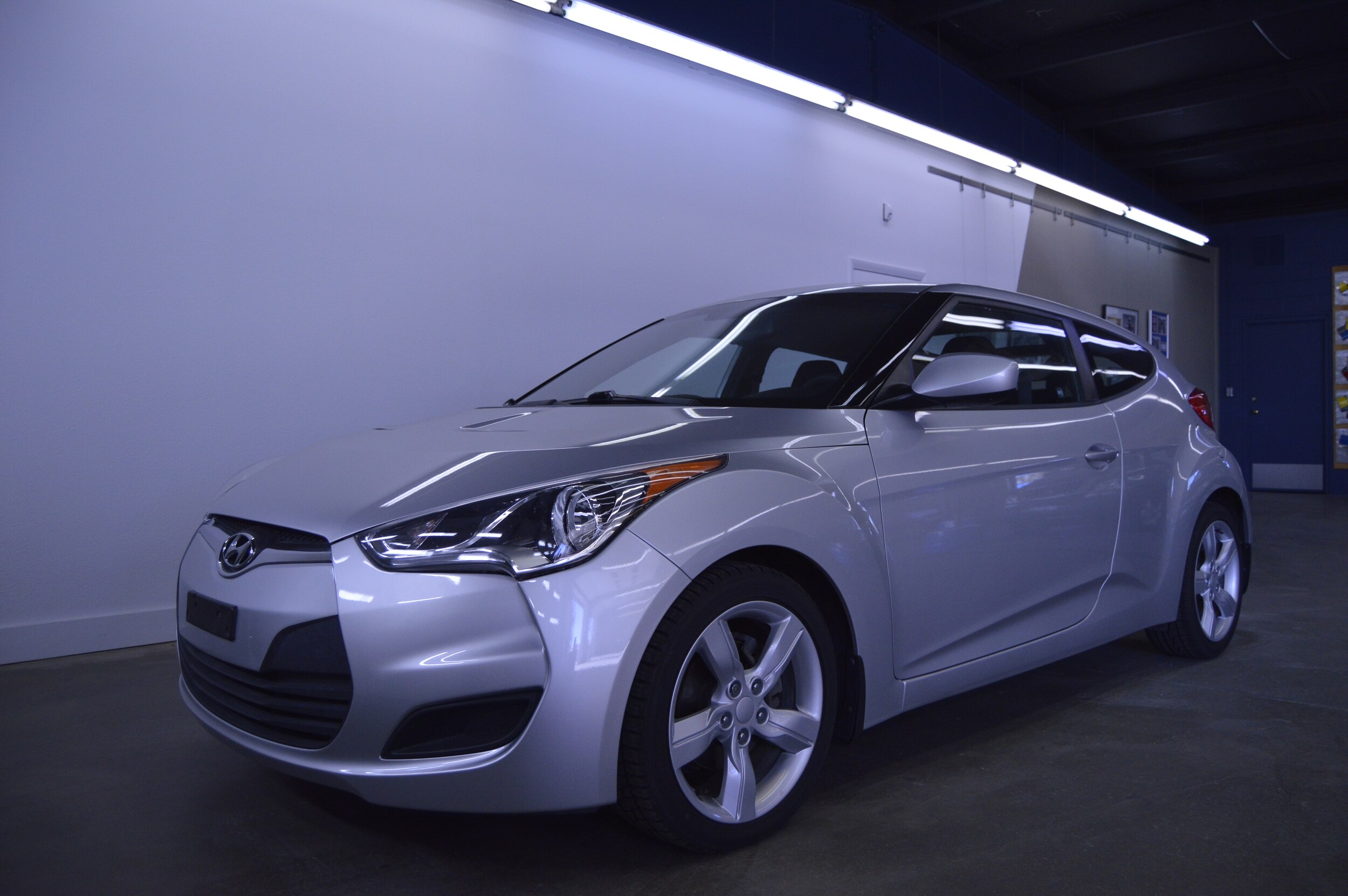 2012 Hyundai Veloster Base photo 2