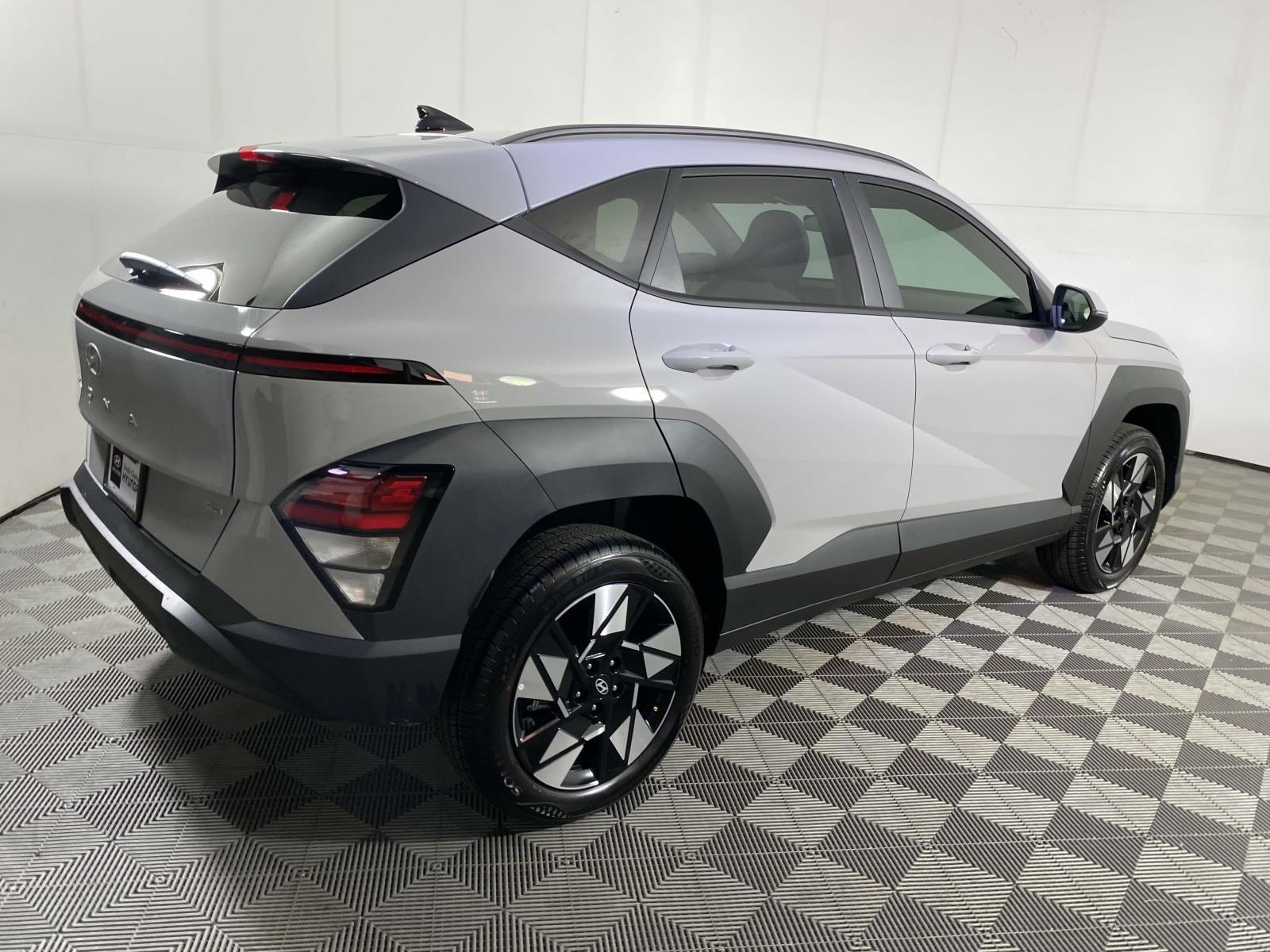 2025 Hyundai Kona SEL Convenience - Photo 7