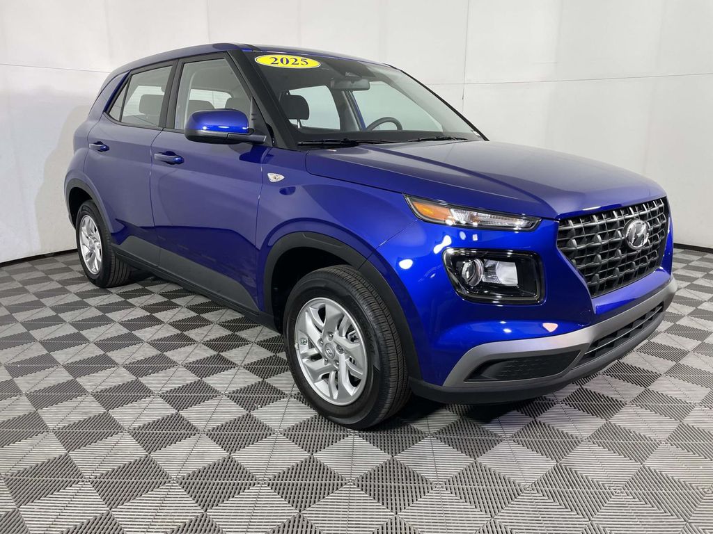 2025 Hyundai Venue SE