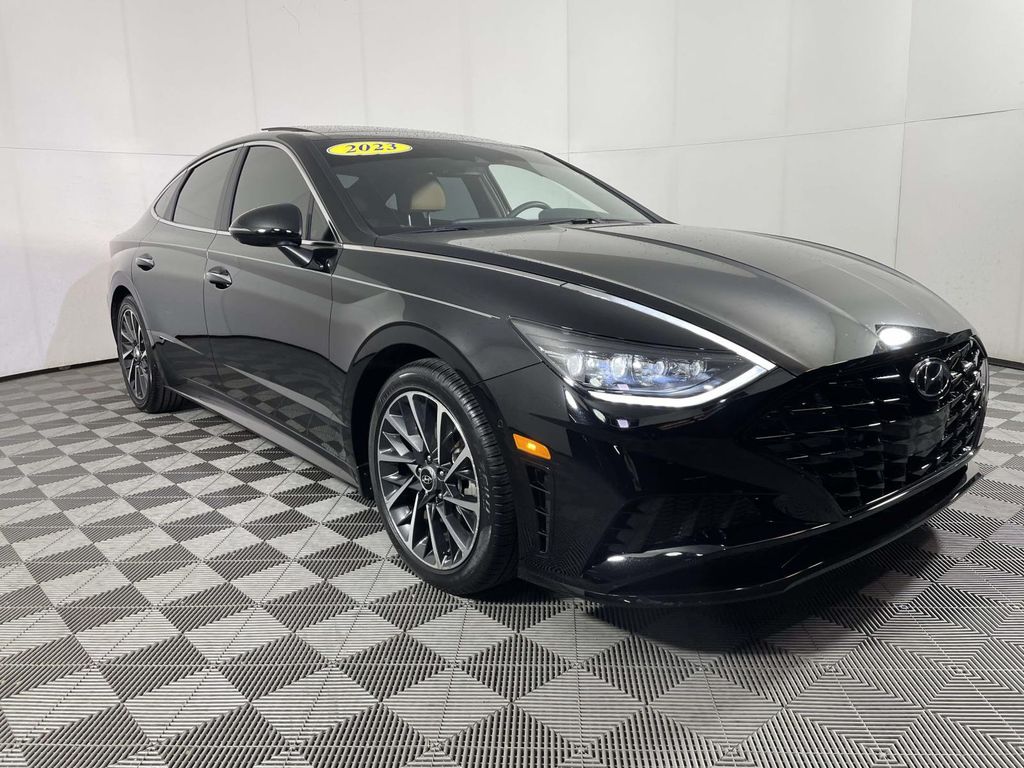 2023 Hyundai Sonata Limited's photo