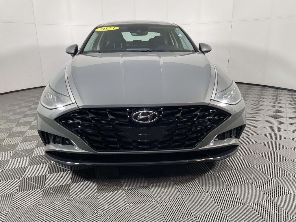 2023 Hyundai Sonata SEL photo 2