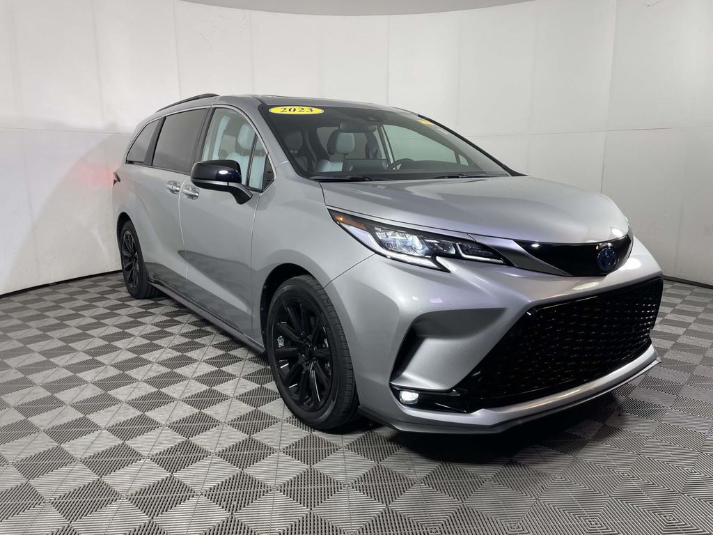 2023 Toyota Sienna XSE