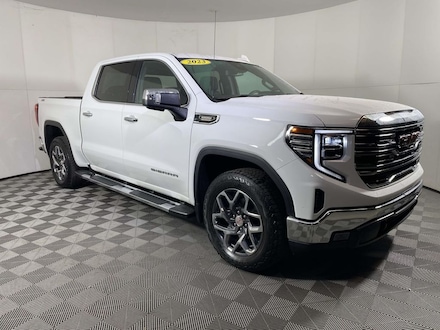2023 GMC Sierra 1500 SLT Truck Crew Cab