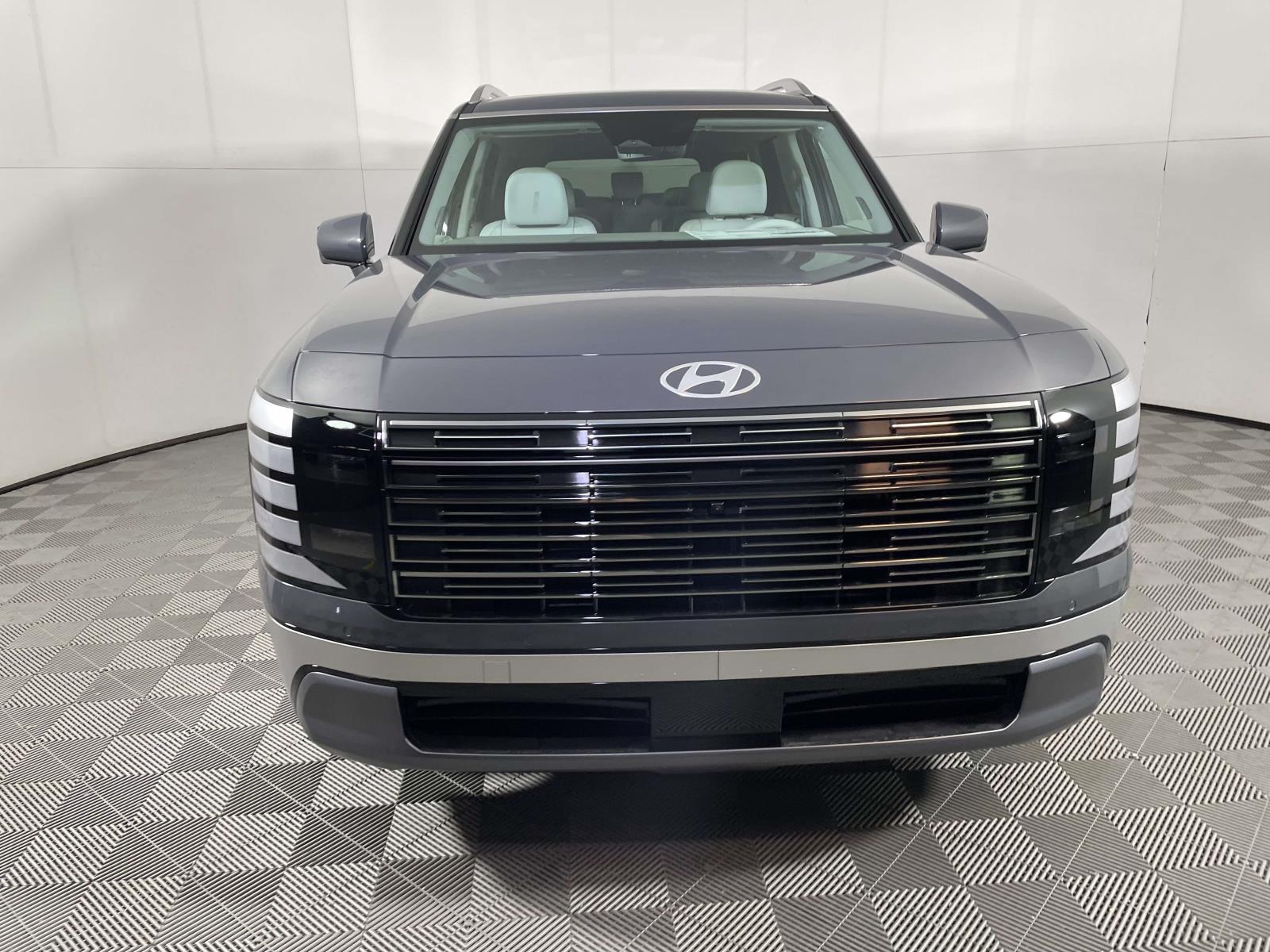 2026 Hyundai Palisade Limited photo 2