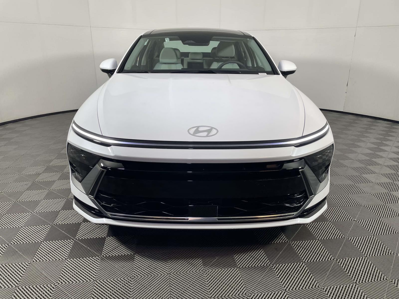 2026 Hyundai Sonata Hybrid SEL photo 2