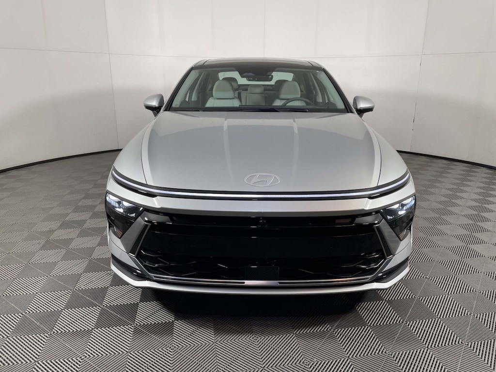 New 2025 Hyundai Sonata Hybrid Limited Sedan