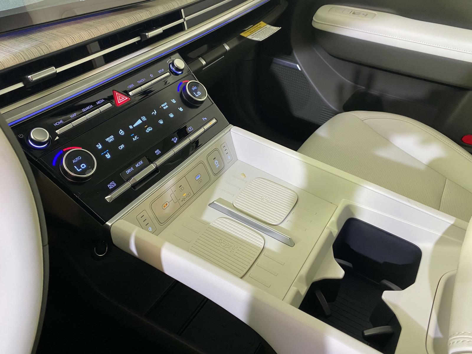 2025 Hyundai Santa Fe Calligraphy - Photo 20