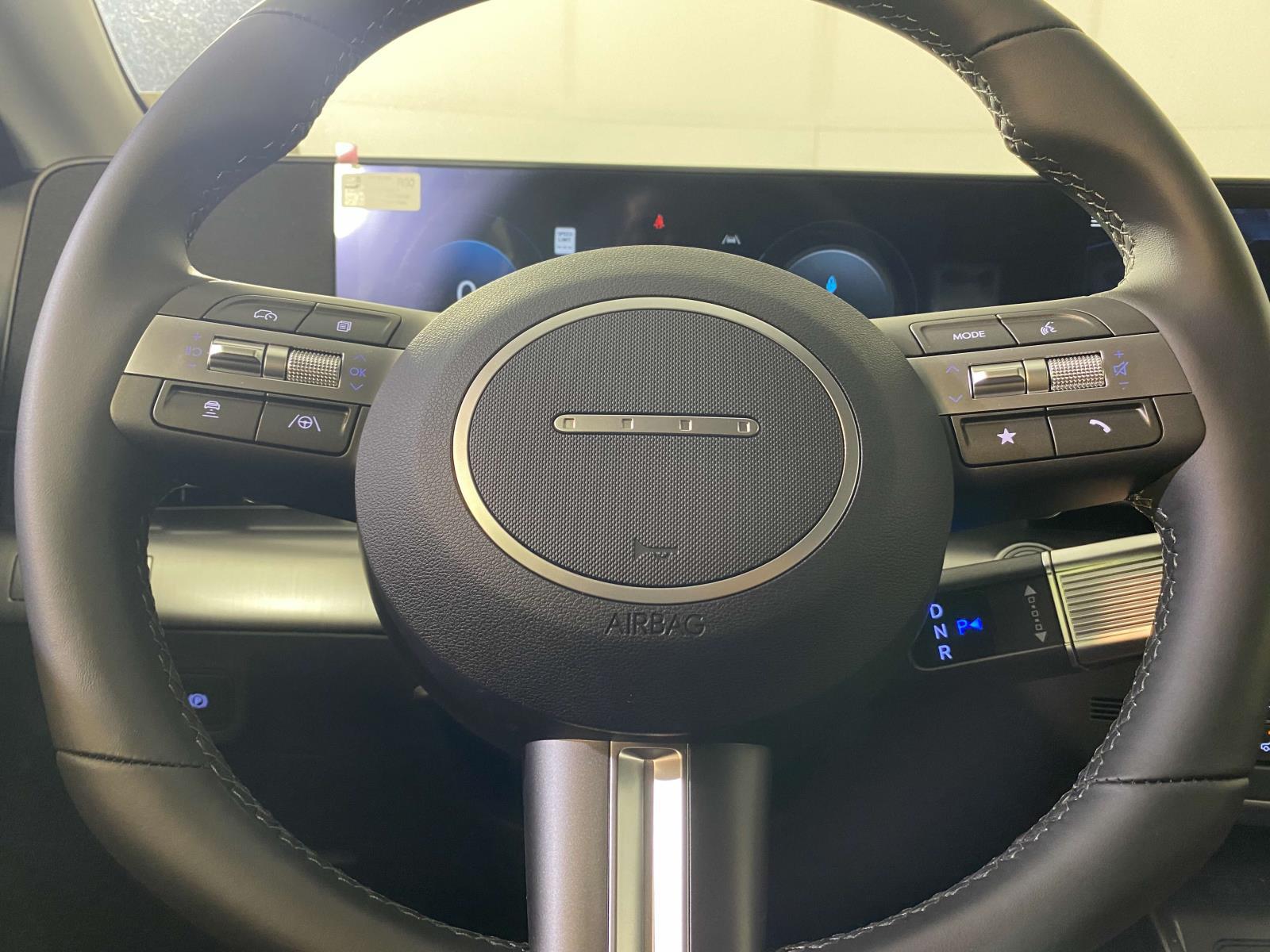 2025 Hyundai Kona EV SEL - Photo 11