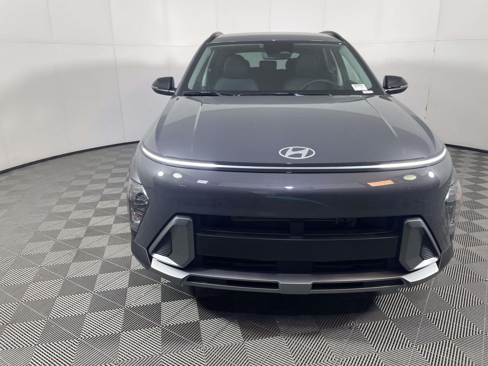 2026 Hyundai Kona SEL photo 2