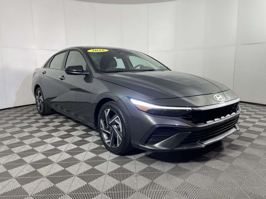 Used 2025 Hyundai Elantra SEL Sport Sedan