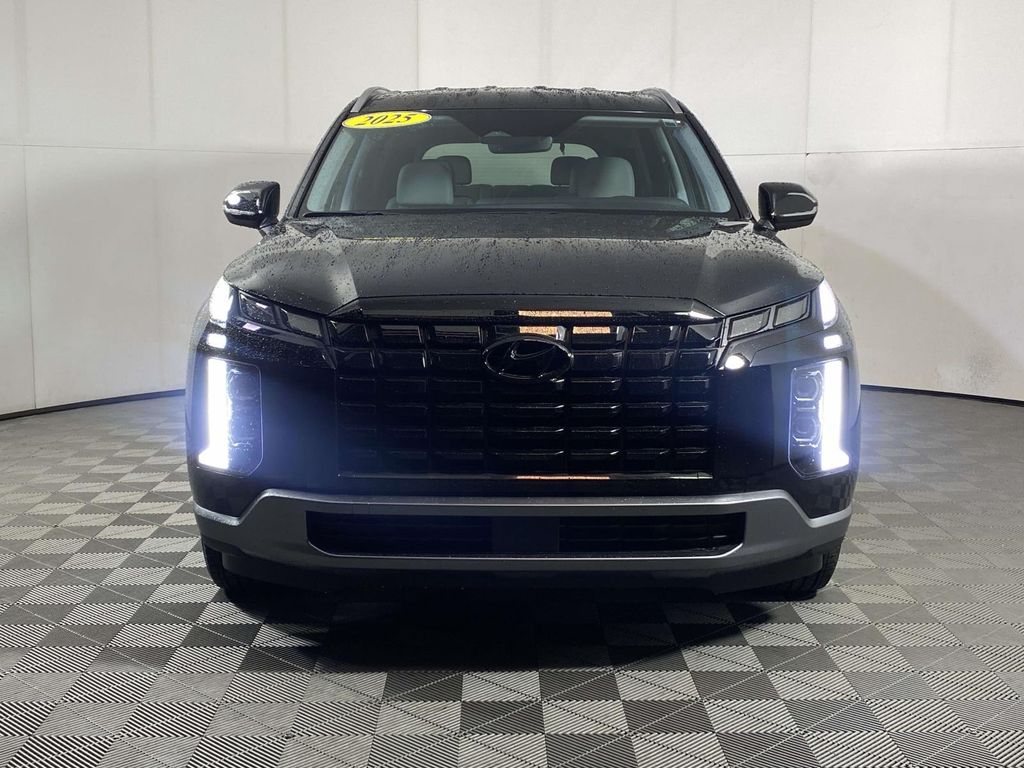 2025 Hyundai Palisade SEL photo 2