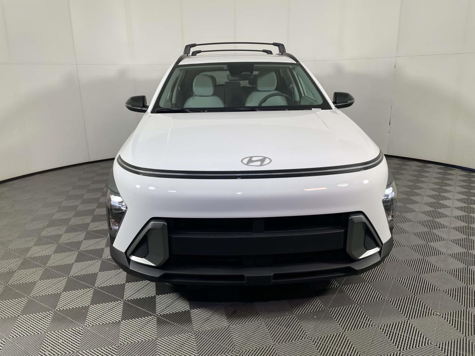 2026 Hyundai Kona SEL photo 2