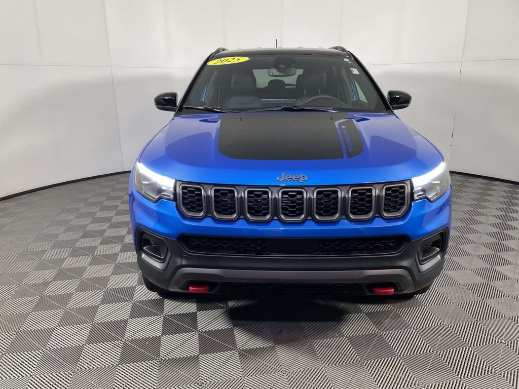 Used 2025 Jeep Compass Trailhawk SUV
