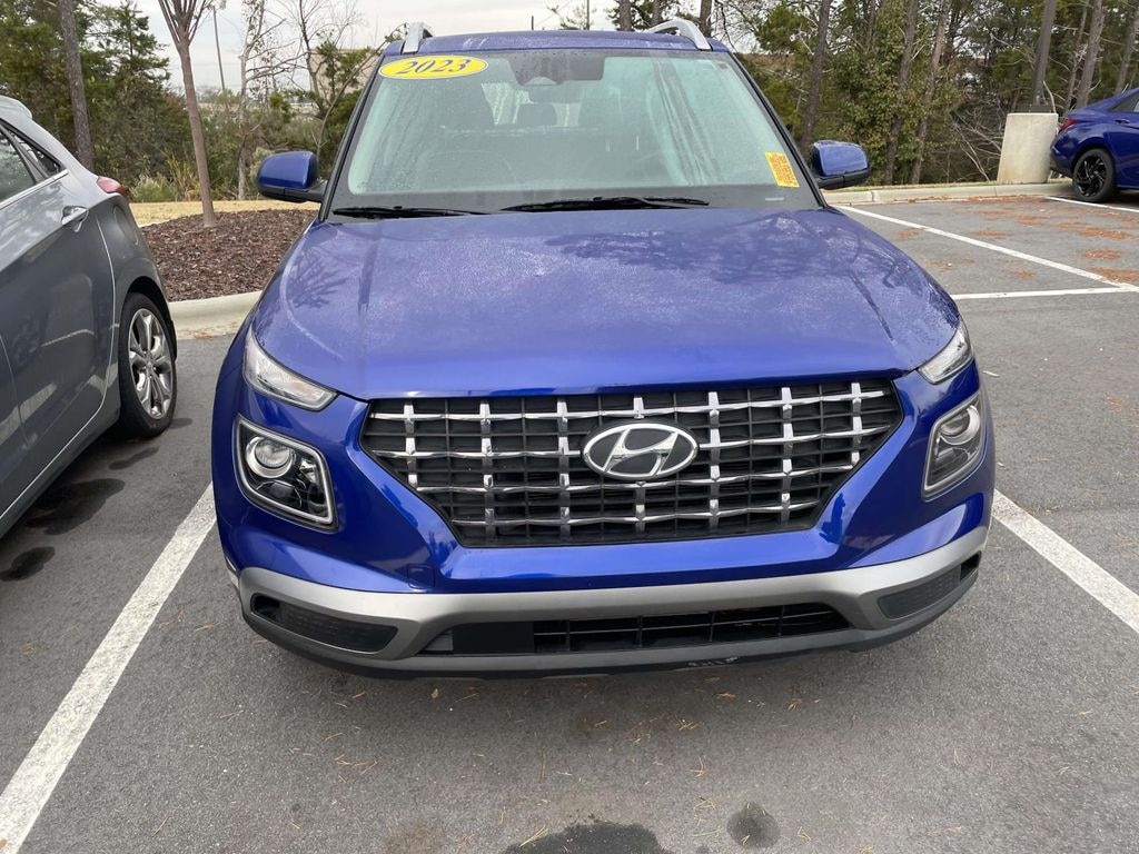 Used 2023 Hyundai Venue Limited SUV