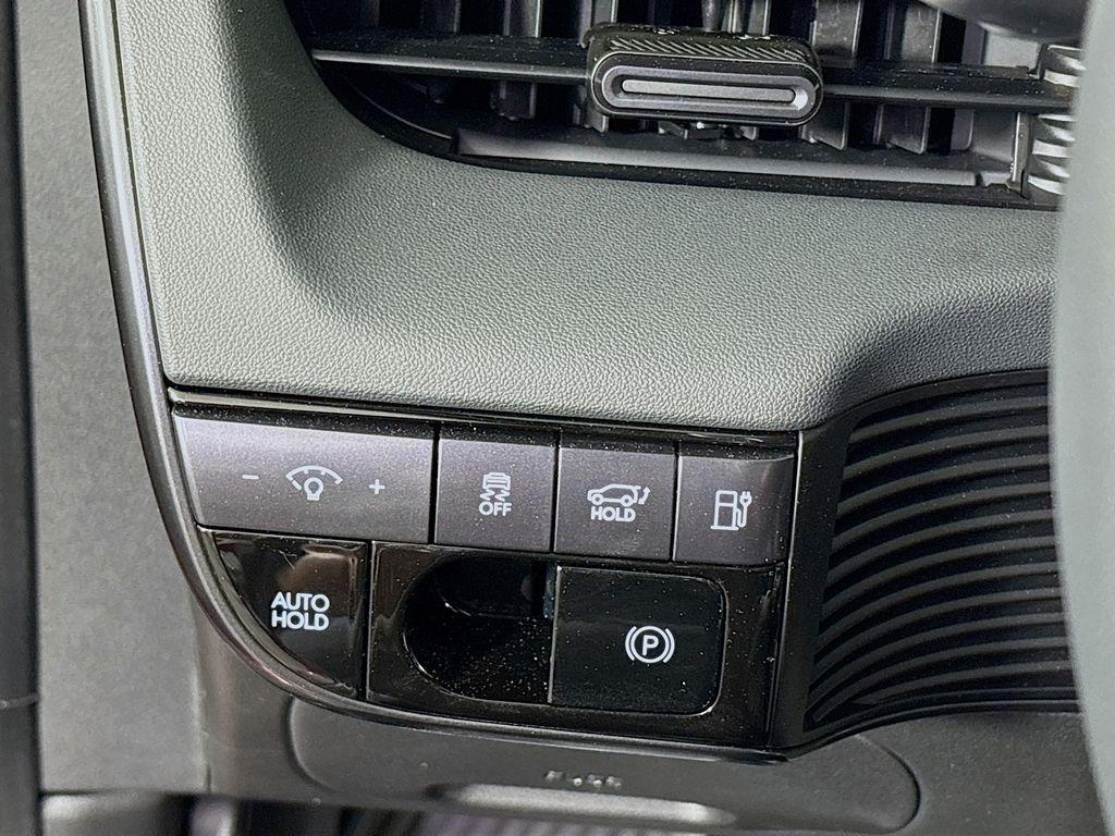 2025 Hyundai IONIQ 5 XRT - Photo 8