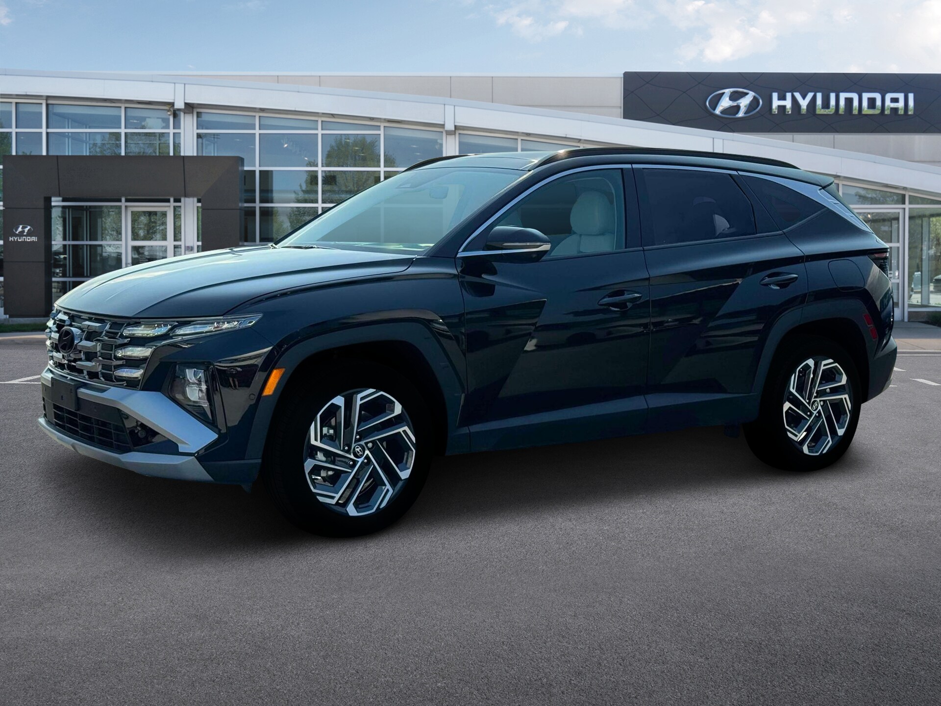 2025 Hyundai Tucson Limited photo 2