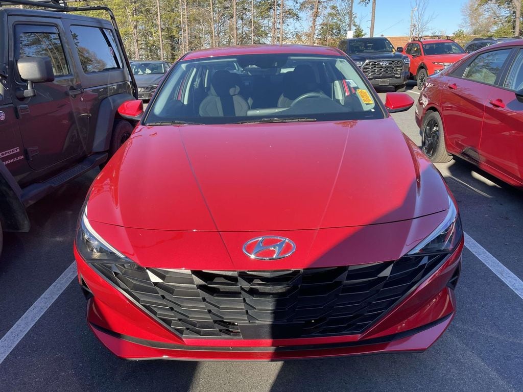 Used 2023 Hyundai Elantra SEL Sedan