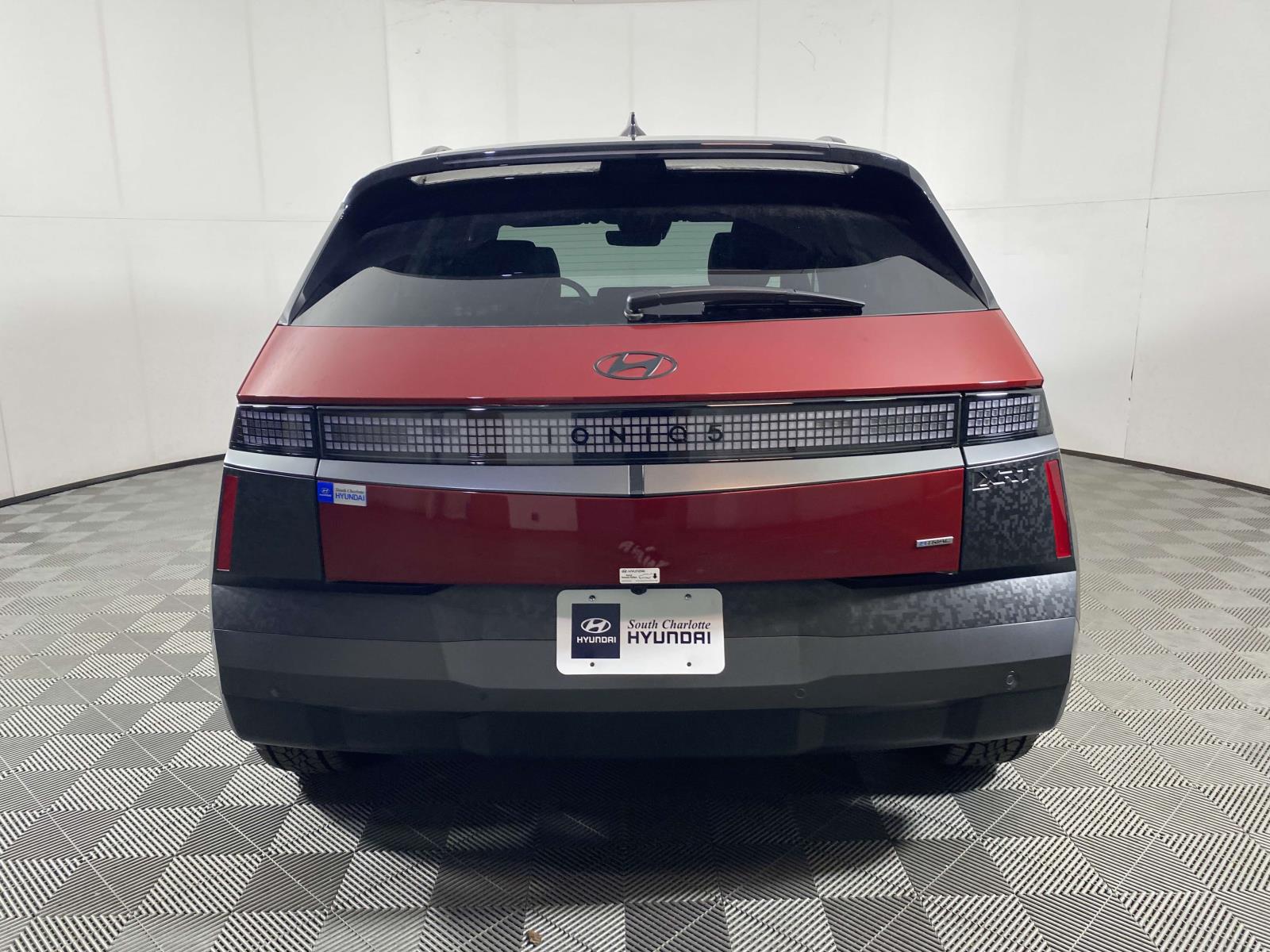 2025 Hyundai IONIQ 5 XRT - Photo 6