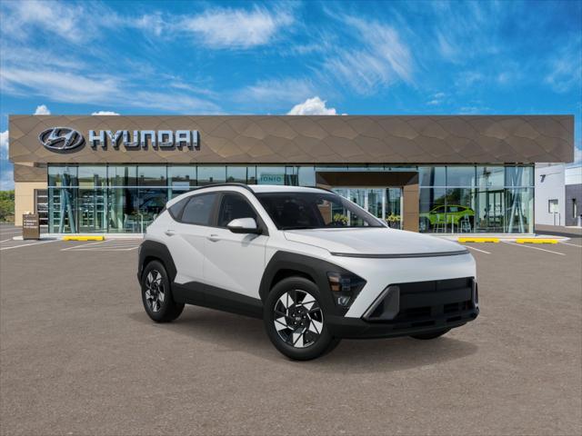 2025 Hyundai Kona SEL photo 2