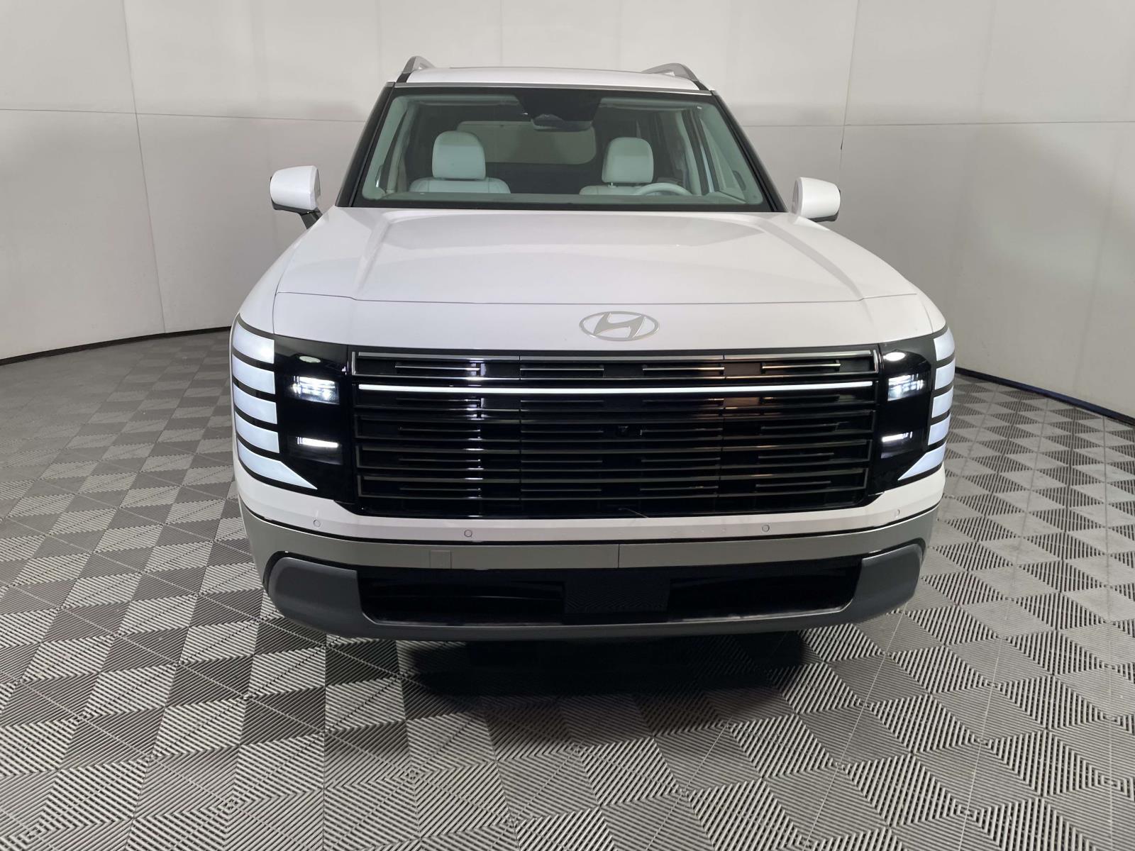 2026 Hyundai Palisade Limited photo 2