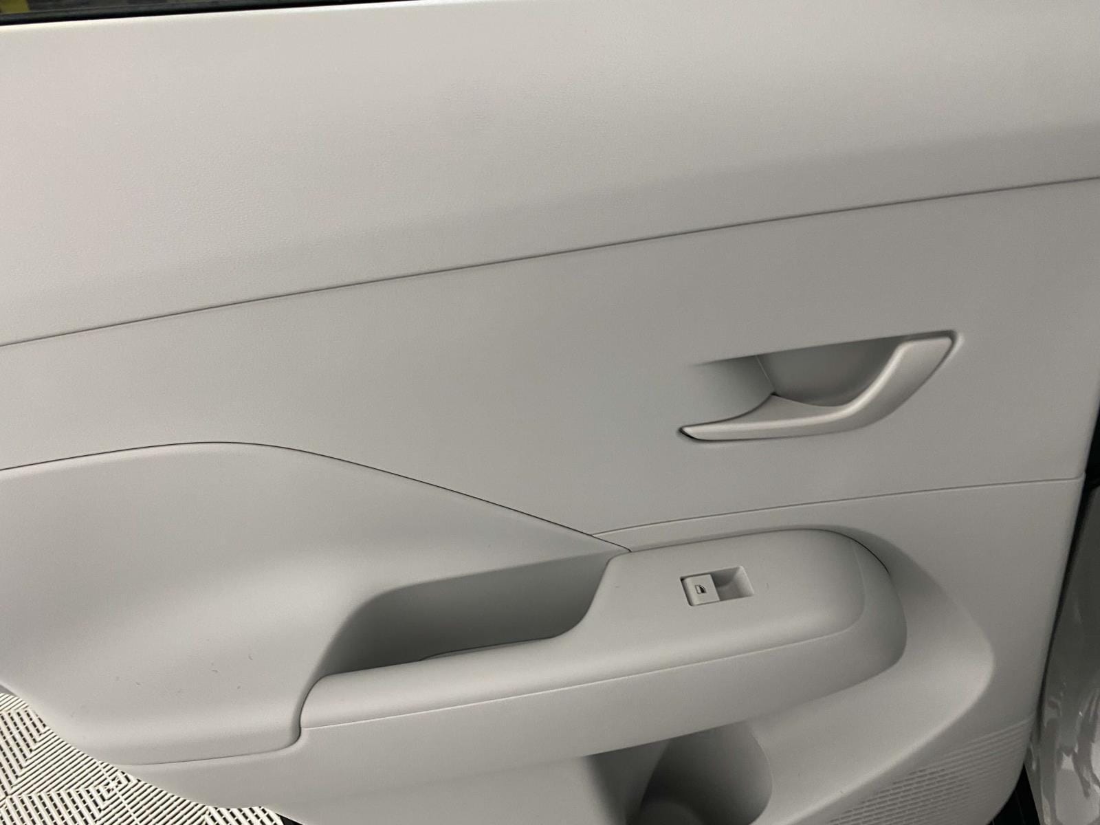 2025 Hyundai Kona SEL Convenience - Photo 8