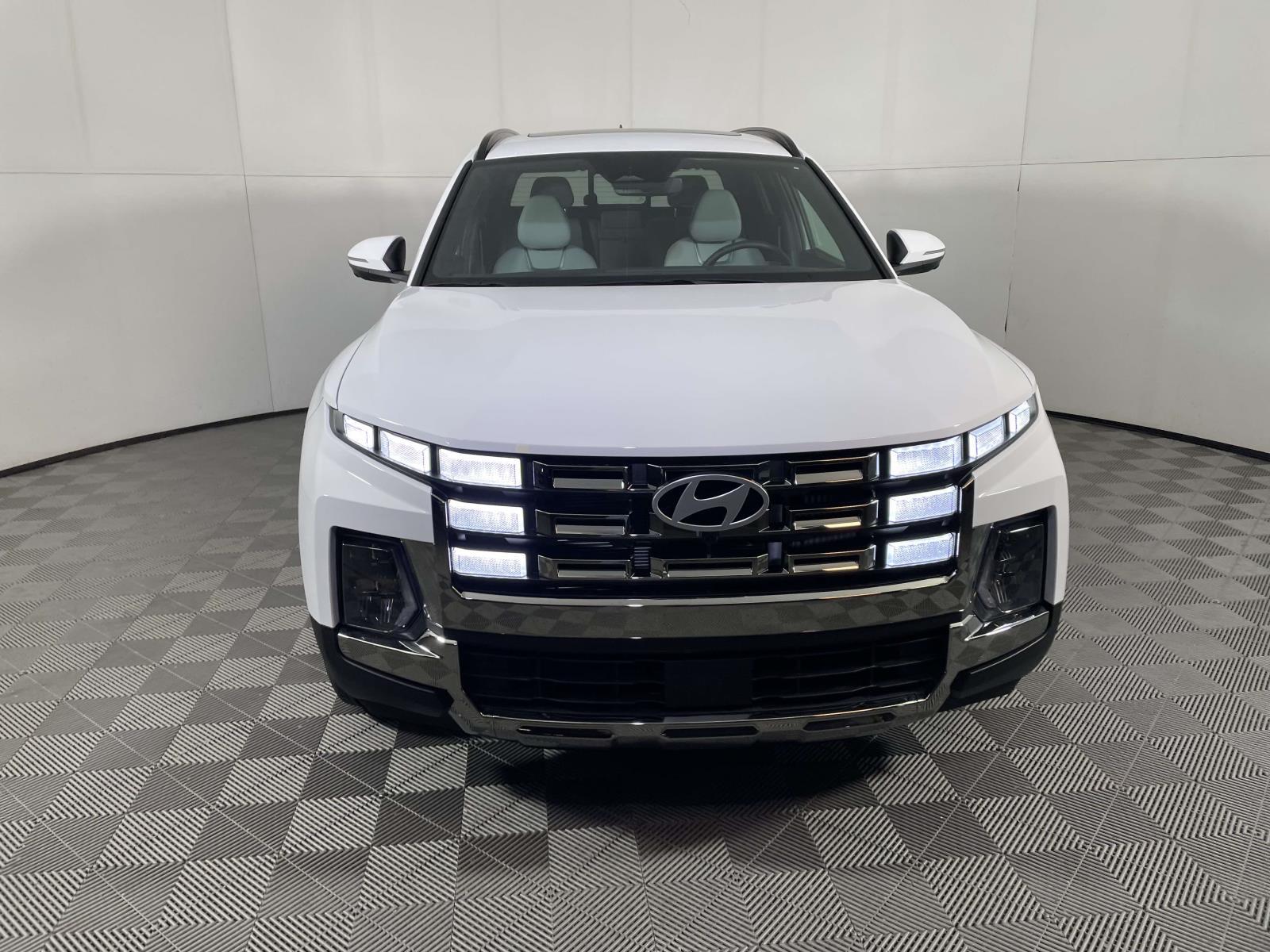 2026 Hyundai Santa Cruz Limited photo 2