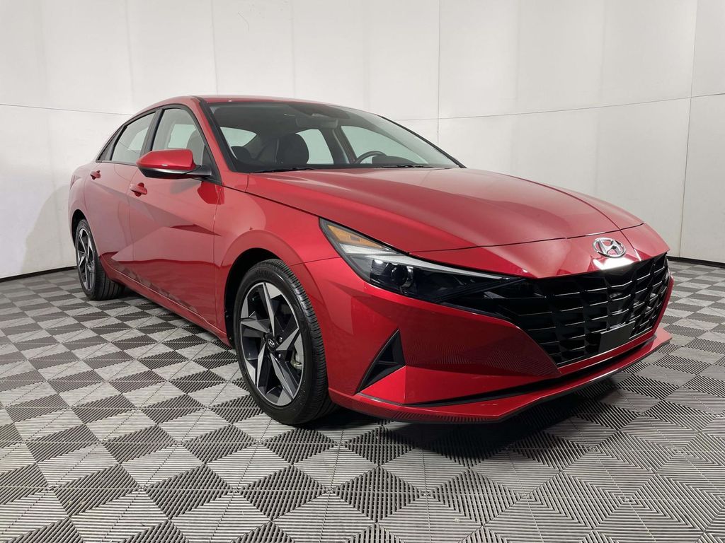 2023 Hyundai Elantra SEL's photo