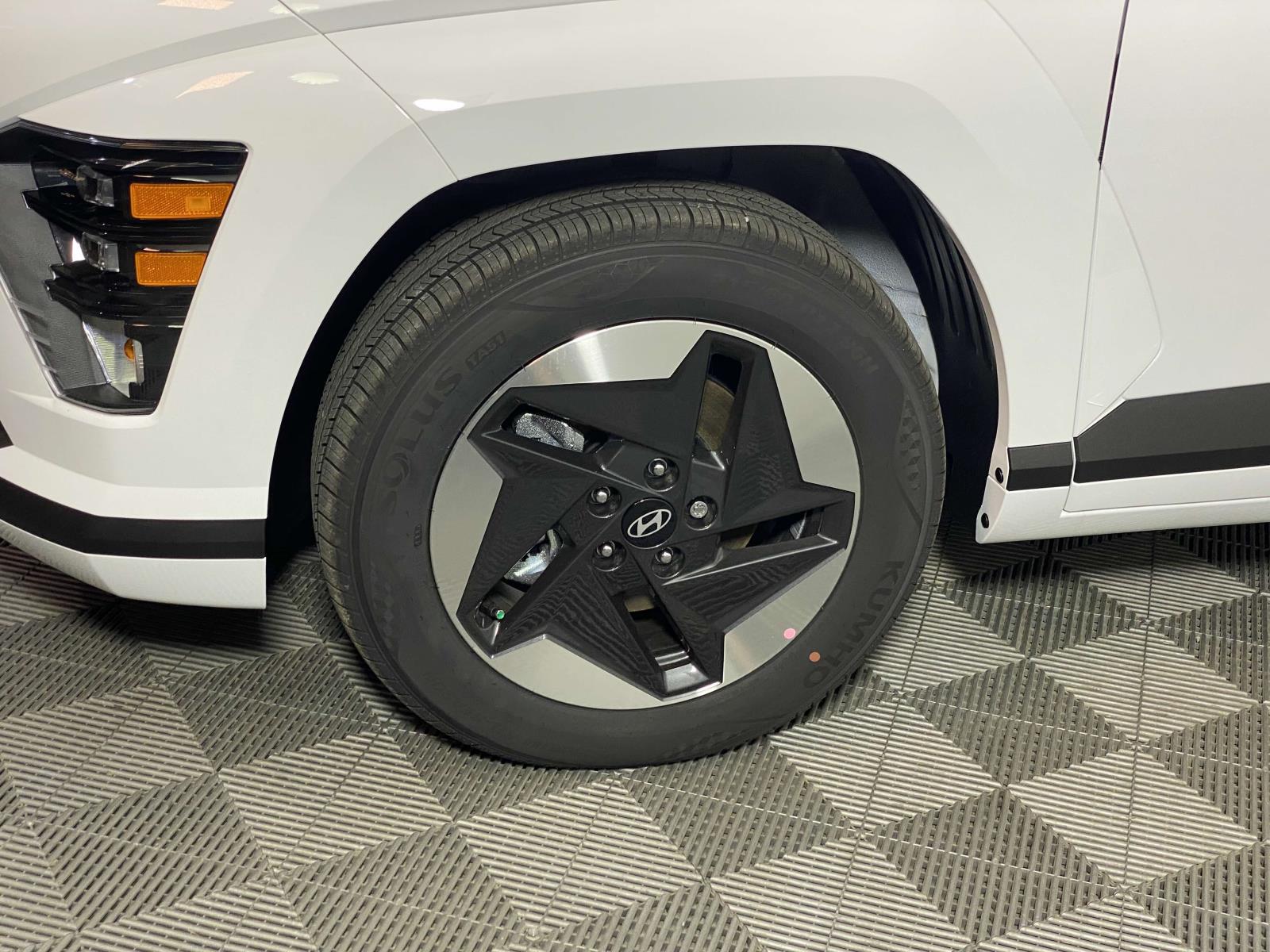 2025 Hyundai Kona EV SEL - Photo 4