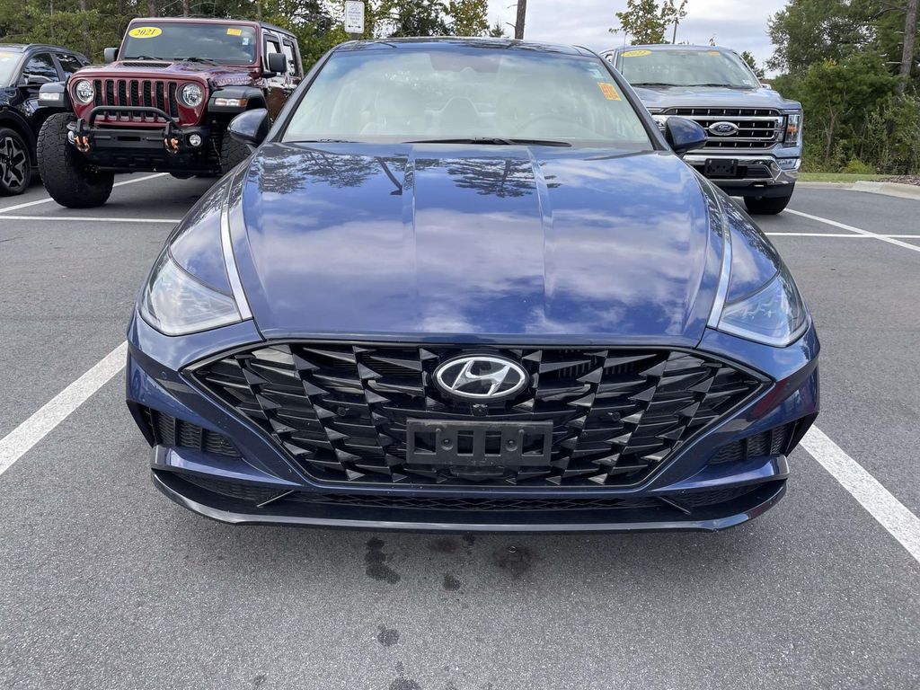 2022 Hyundai Sonata Limited photo 2