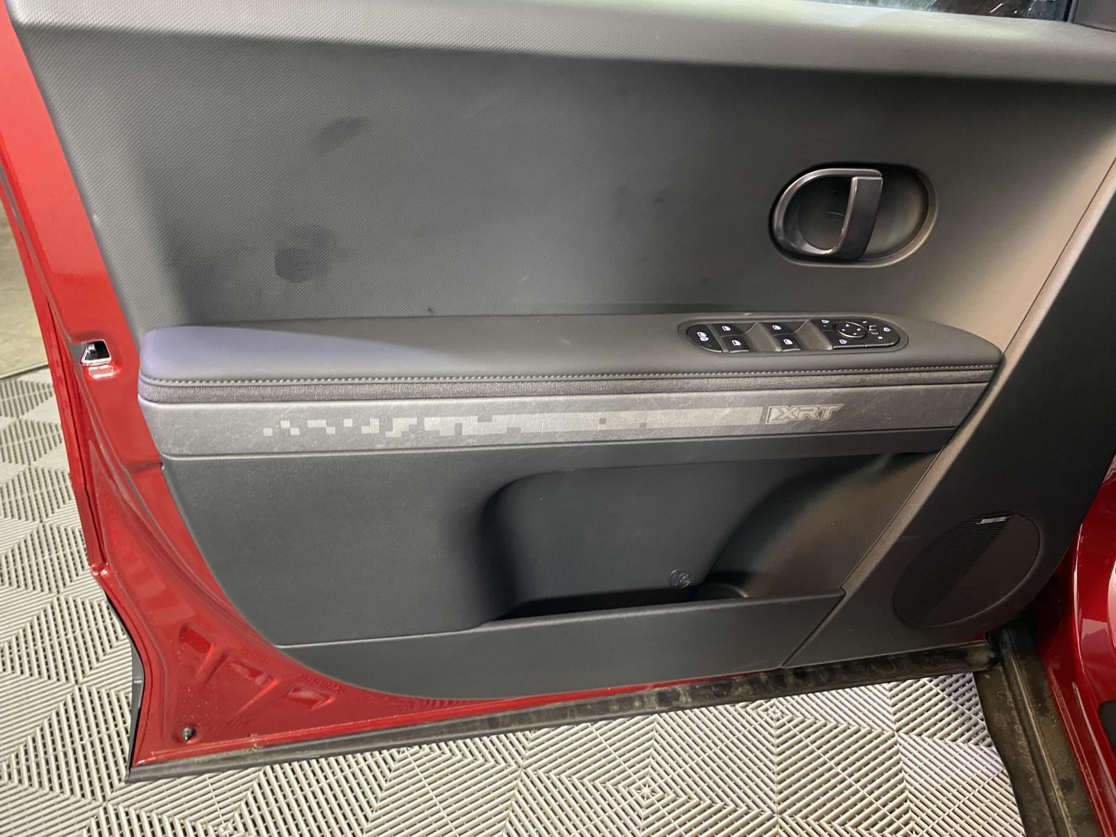 2025 Hyundai IONIQ 5 XRT - Photo 9