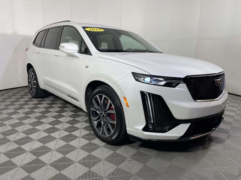 2023 Cadillac XT6