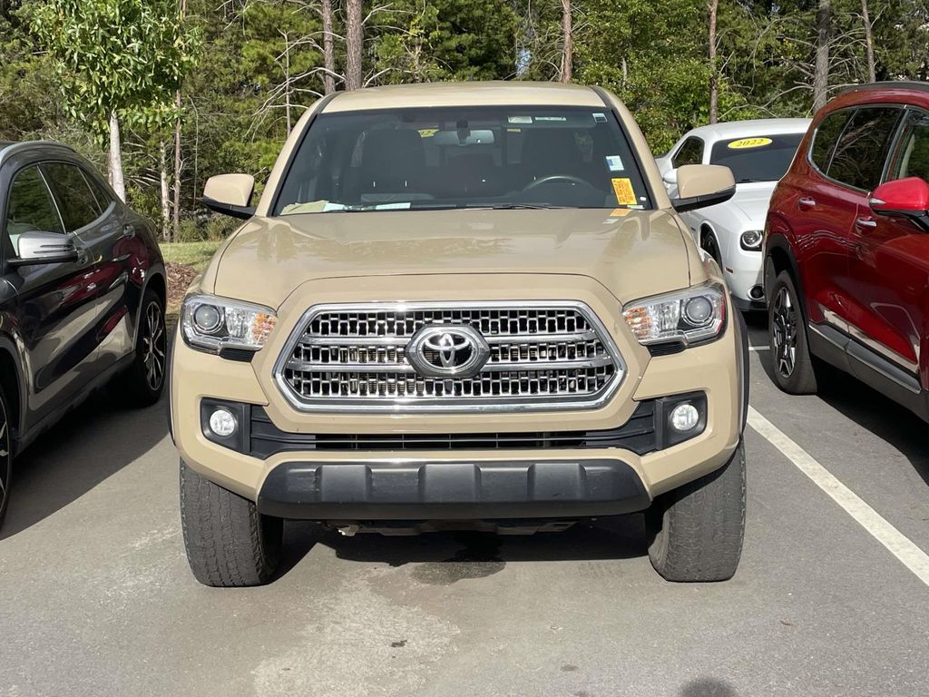 2016 Toyota Tacoma TRD V6 photo 2