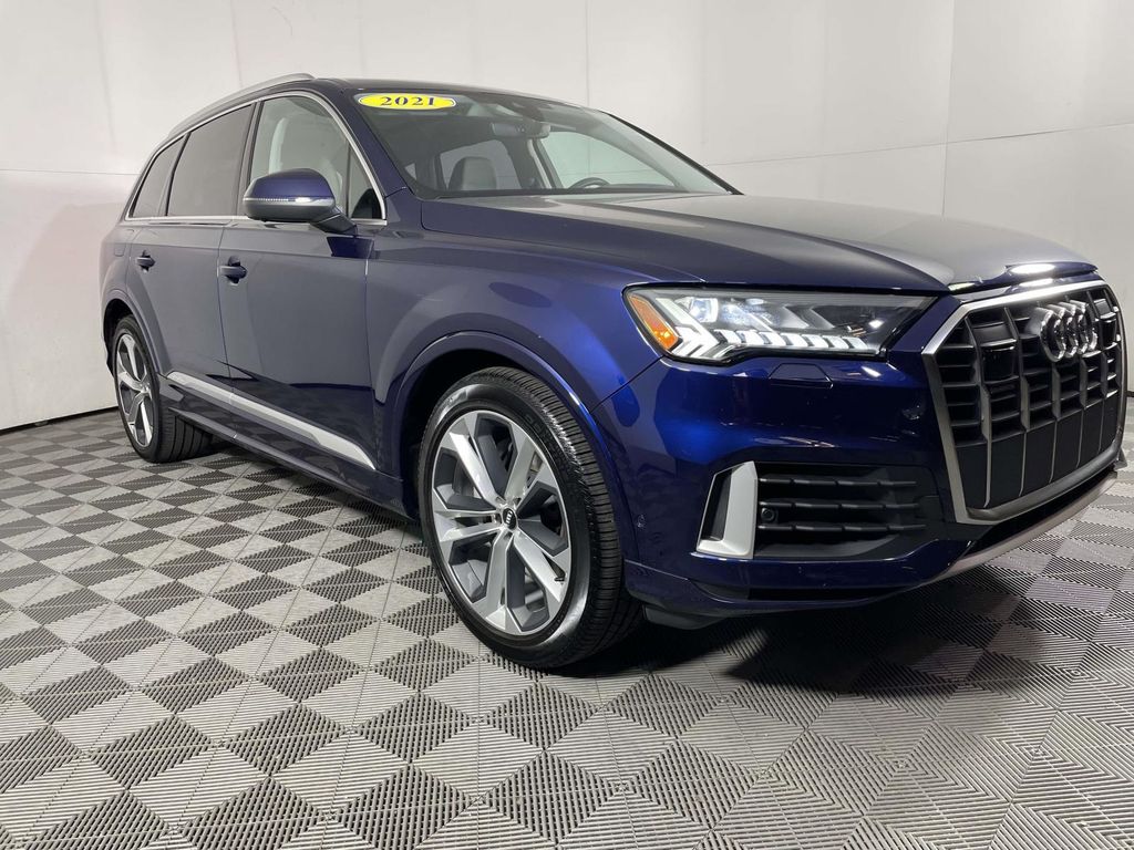 2021 Audi Q7 Prestige's photo