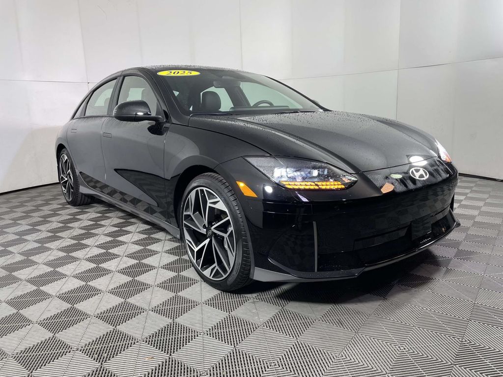 2025 Hyundai IONIQ 6 SEL's photo