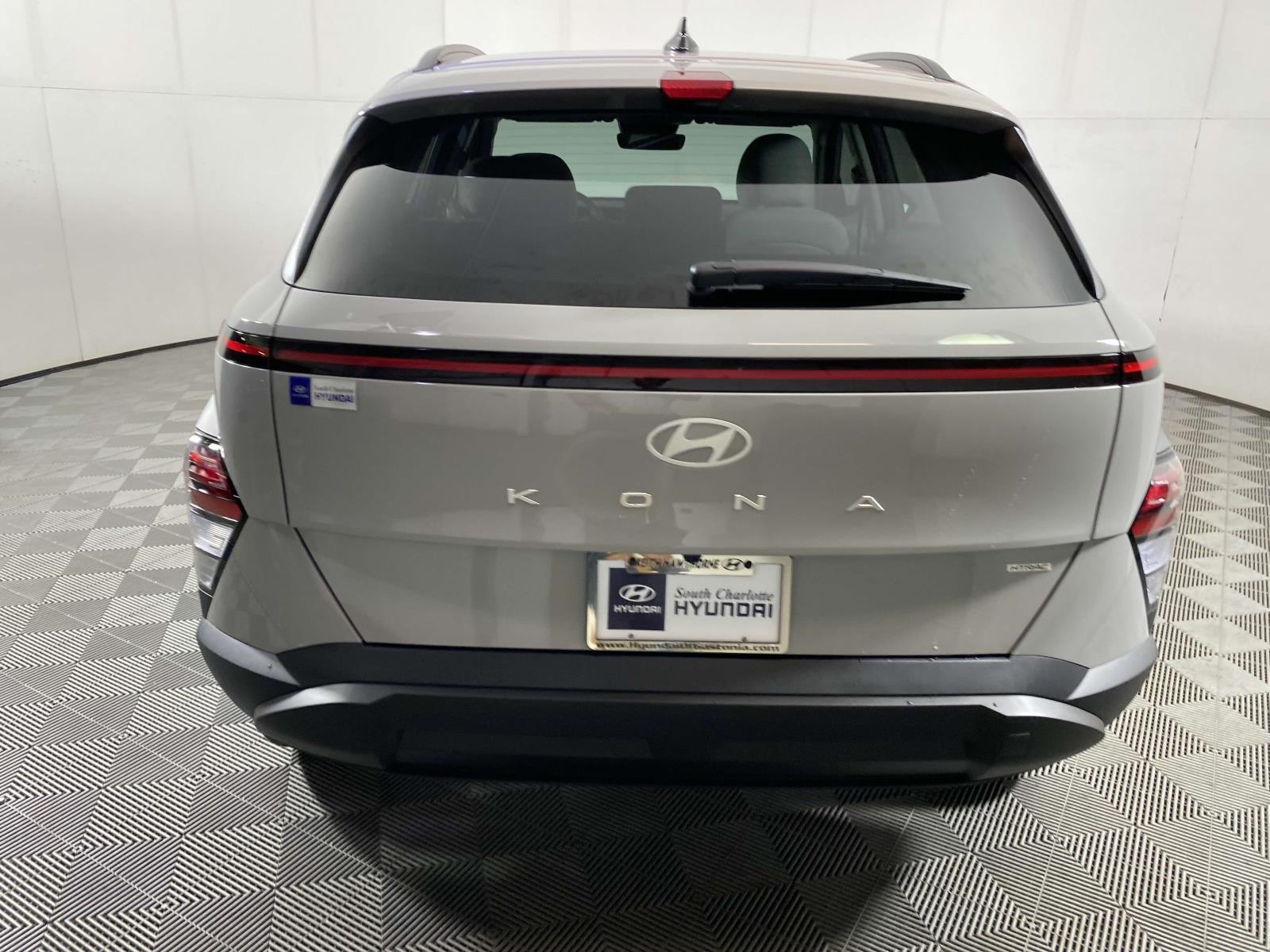 2025 Hyundai Kona SEL Convenience - Photo 6