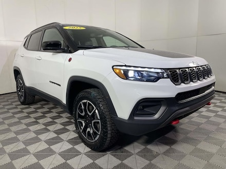 2025 Jeep Compass Trailhawk SUV