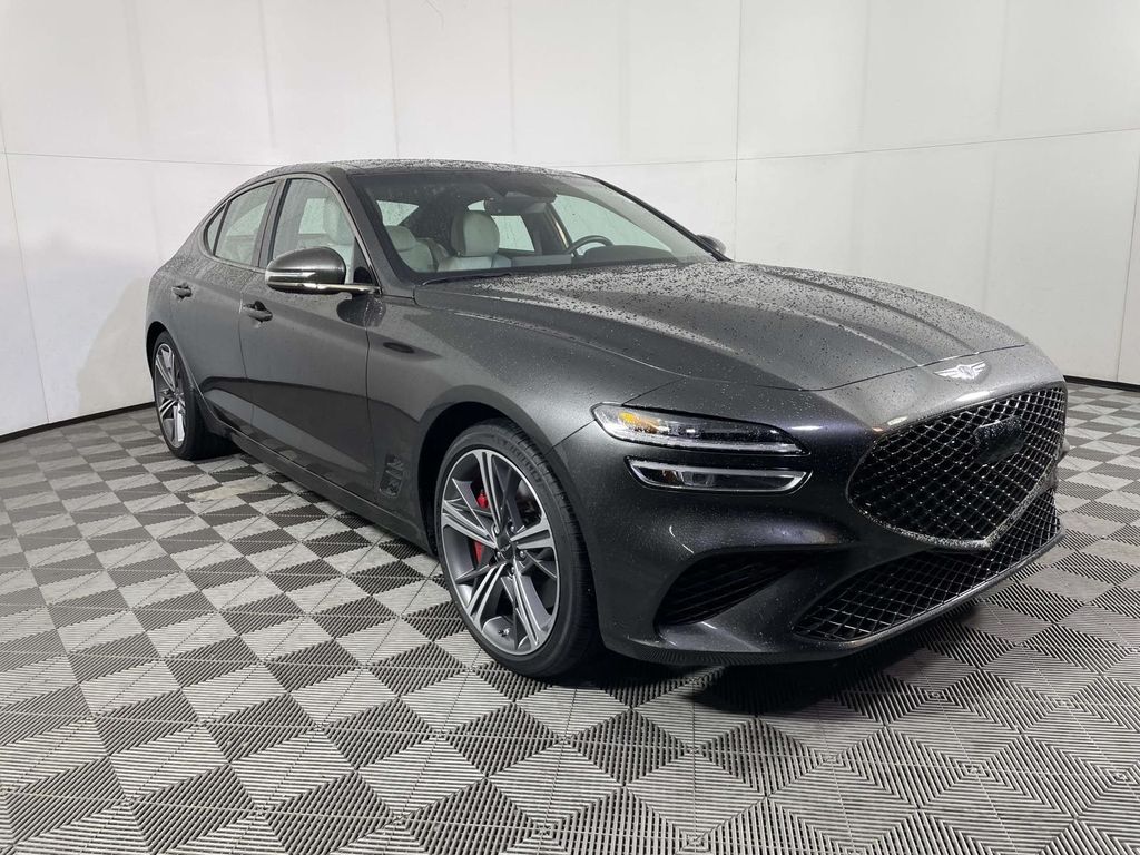 2024 GENESIS G70 Standard's photo