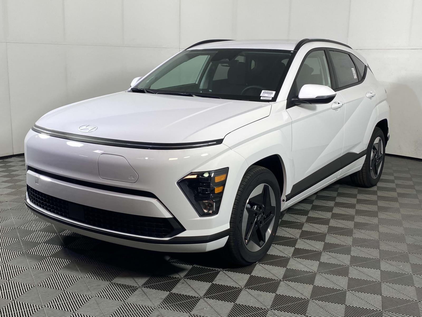 2025 Hyundai Kona EV SEL - Photo 3