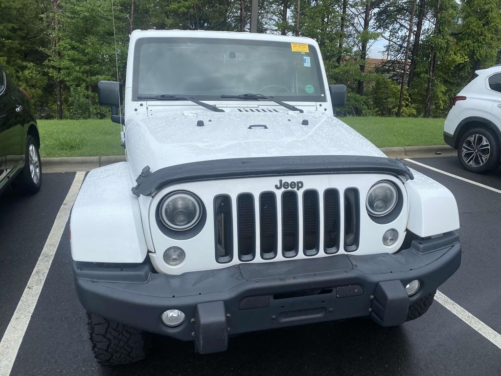 2016 Jeep Wrangler Unlimited Backcountry photo 2