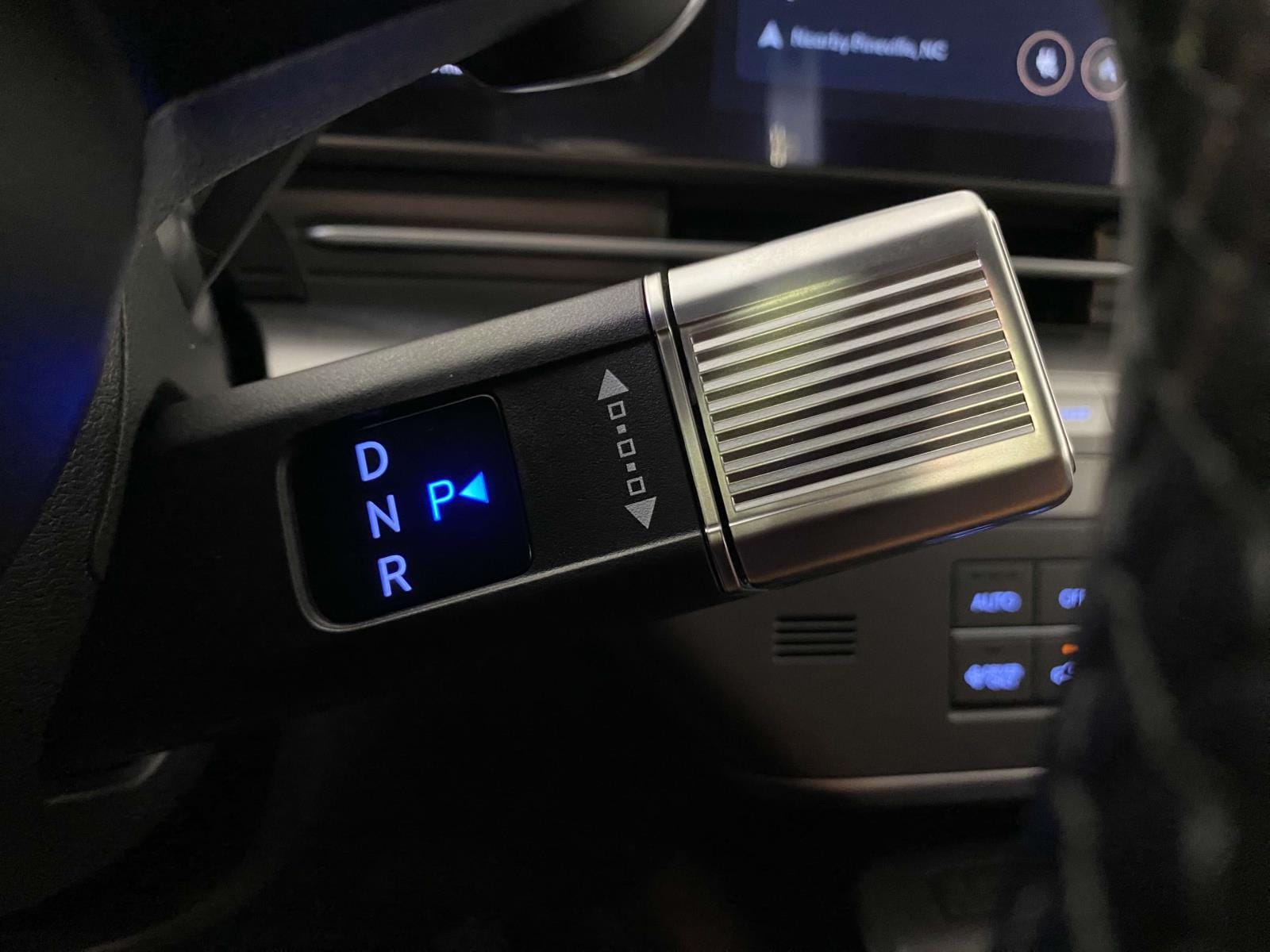 2025 Hyundai Kona EV SEL - Photo 15